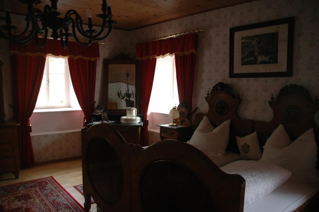 Romantikhaus Hufschmiede Hotel Engelhartszell Luaran gambar