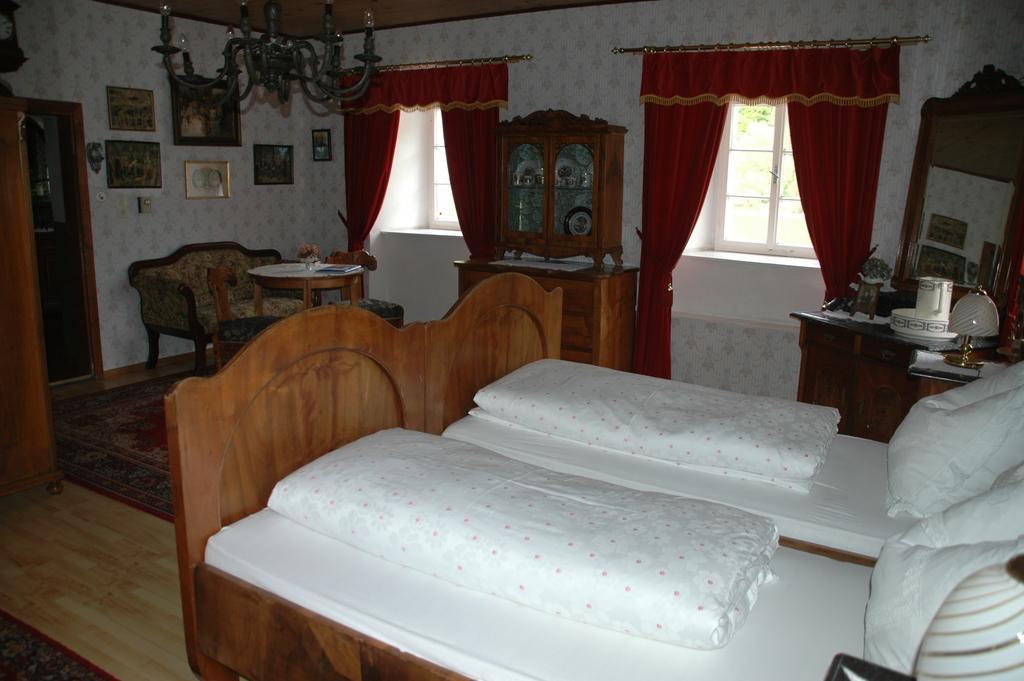 Romantikhaus Hufschmiede Hotel Engelhartszell Luaran gambar