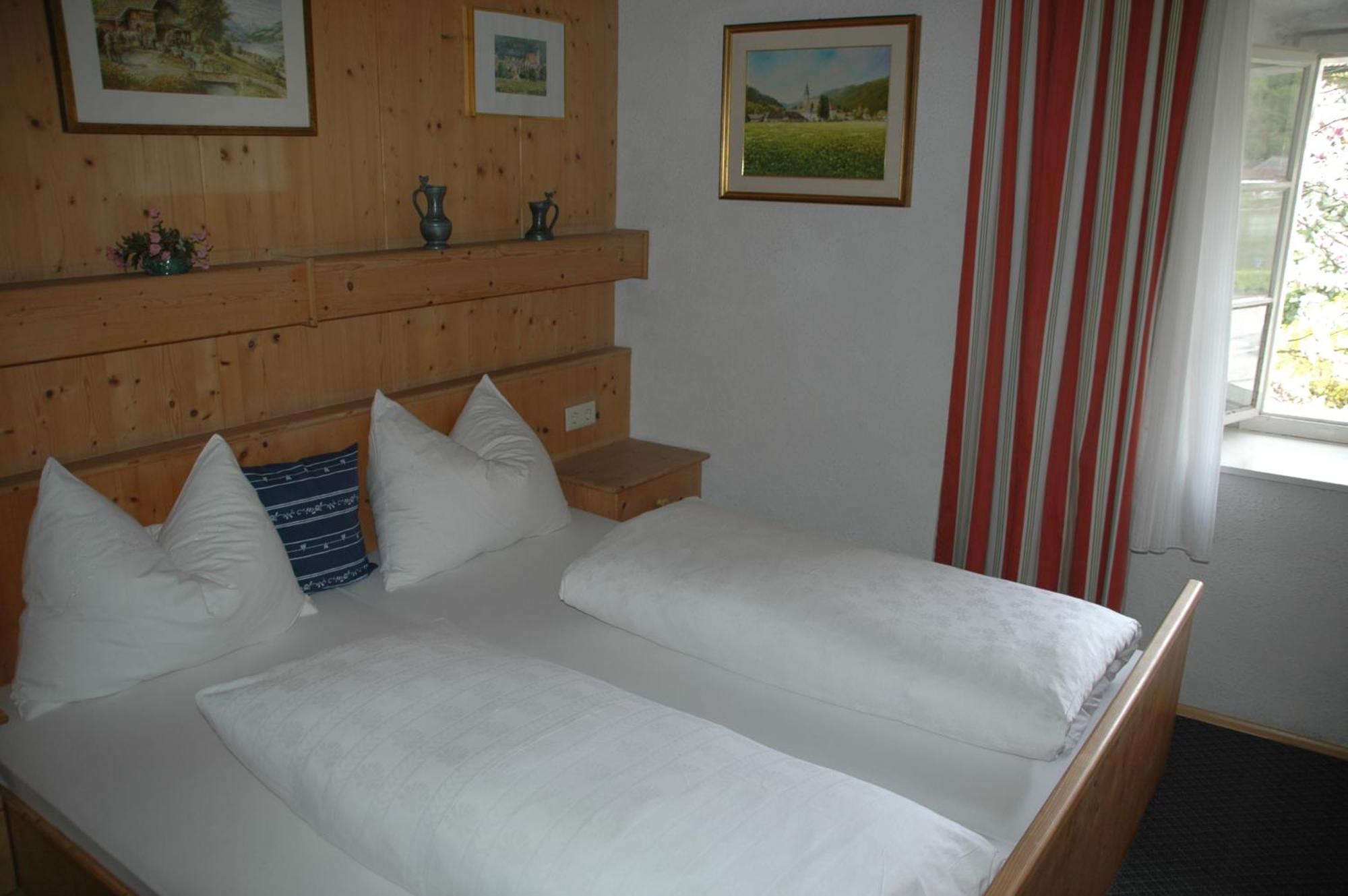 Romantikhaus Hufschmiede Hotel Engelhartszell Luaran gambar