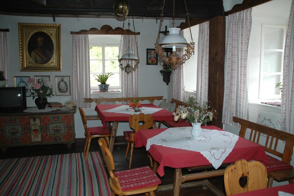 Romantikhaus Hufschmiede Hotel Engelhartszell Luaran gambar