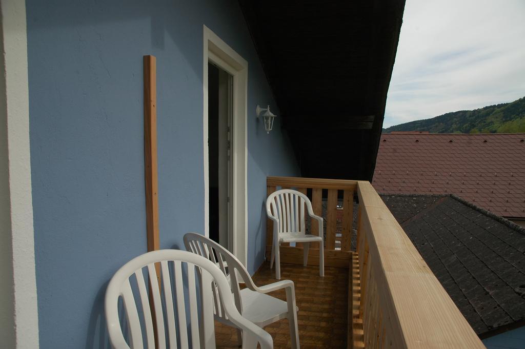 Romantikhaus Hufschmiede Hotel Engelhartszell Luaran gambar